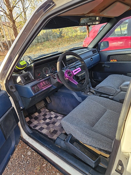 Volvo 740 4 of 5