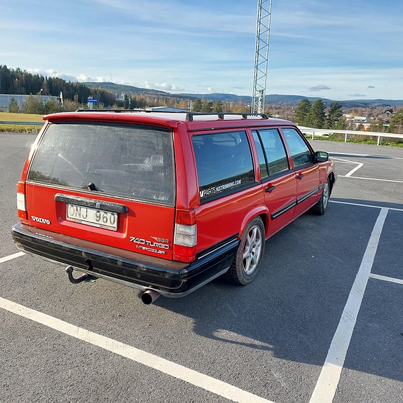 Volvo 740 3 of 5
