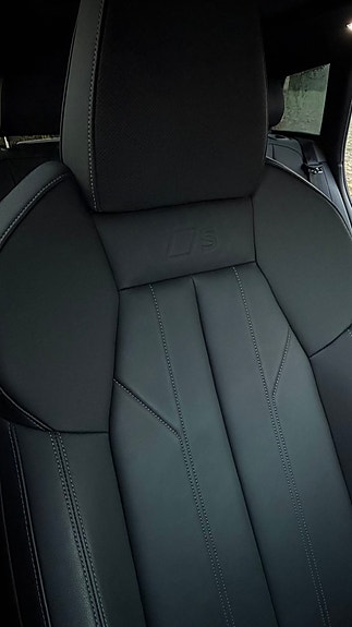 Audi Q6 e-tron 9 of 26