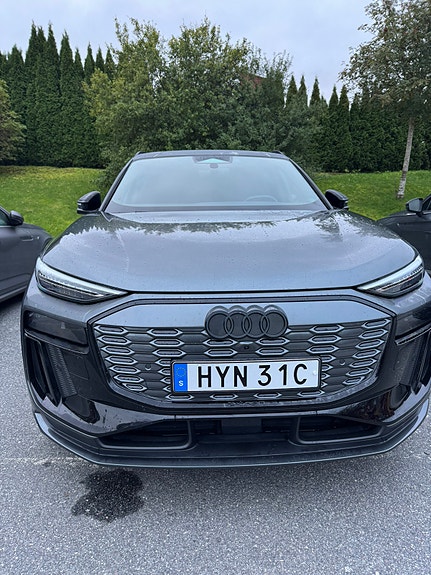 Audi Q6 e-tron 2 of 26