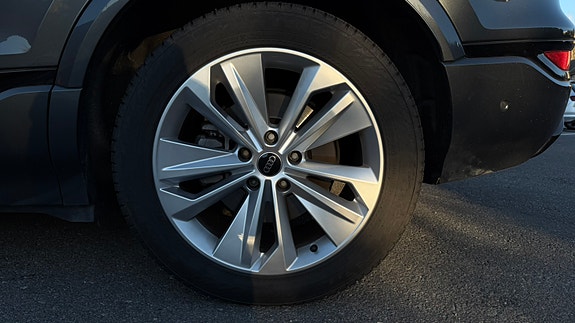 Audi Q6 e-tron 25 of 26