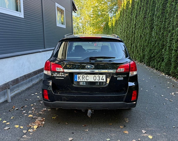 Subaru Outback 4 of 5
