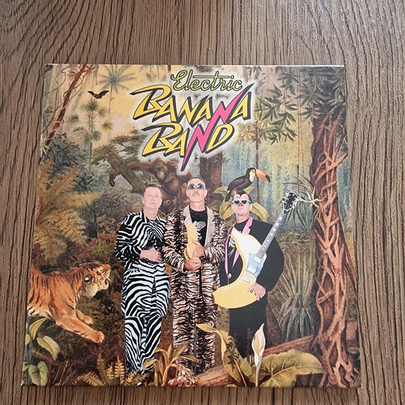 Product image 1 of 2