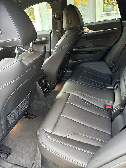 BMW i4 6 of 9