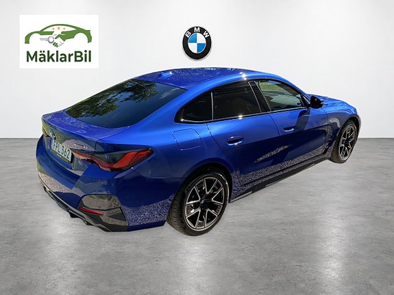 BMW i4 2 of 9
