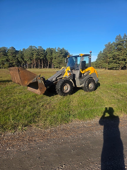Ahlmann AX 100 3 of 10