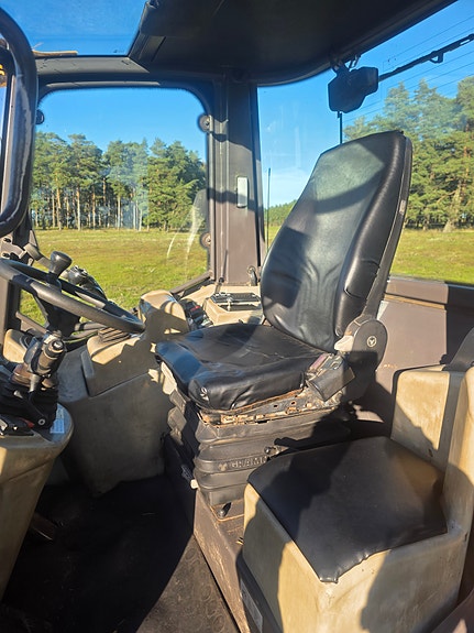 Ahlmann AX 100 7 of 10
