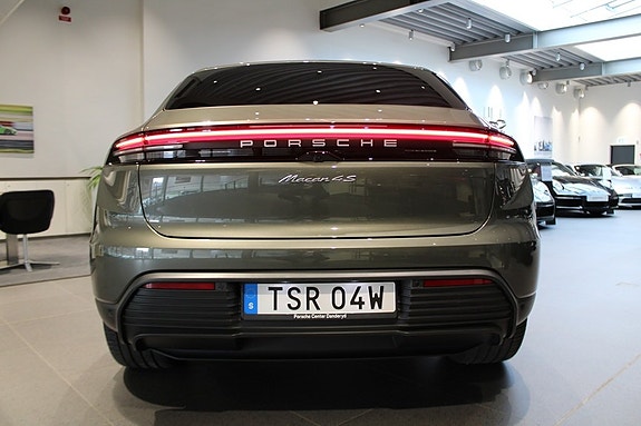 Porsche Macan 4S 8 of 18
