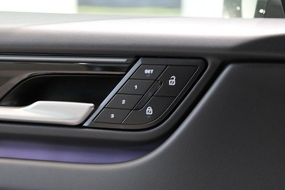 Porsche Macan 4S 18 of 18
