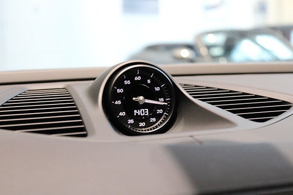 Porsche Macan 4S 9 of 18