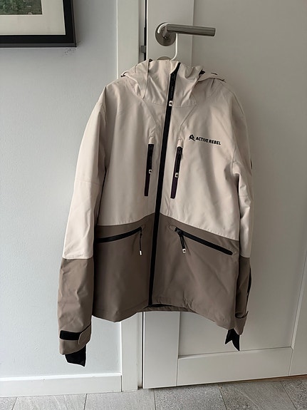 Product image 1 of 6