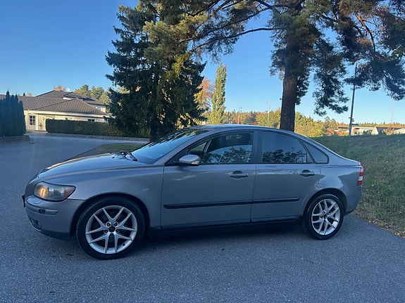 Volvo S40 2 of 11