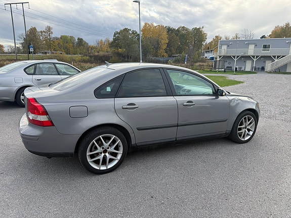 Volvo S40 9 of 11