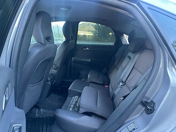 Volvo S40 8 of 11