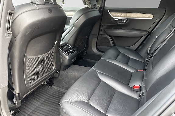 Volvo V90 Cross Country 8 of 30