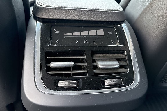 Volvo V90 Cross Country 12 of 30