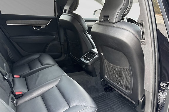 Volvo V90 Cross Country 11 of 30