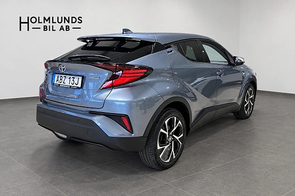 Toyota C-HR 3 of 15
