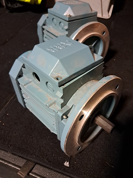 Product image 1 of 6