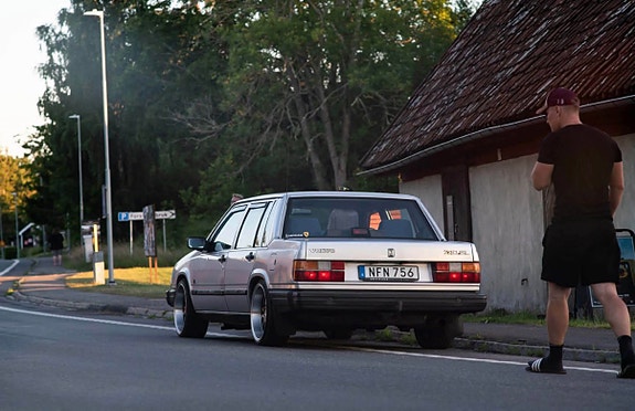 Volvo 740 3 of 10