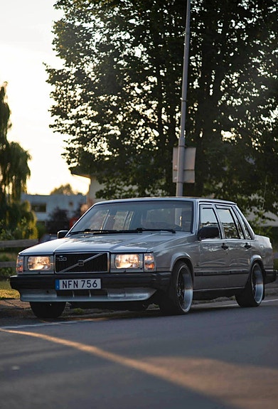 Volvo 740 2 of 10