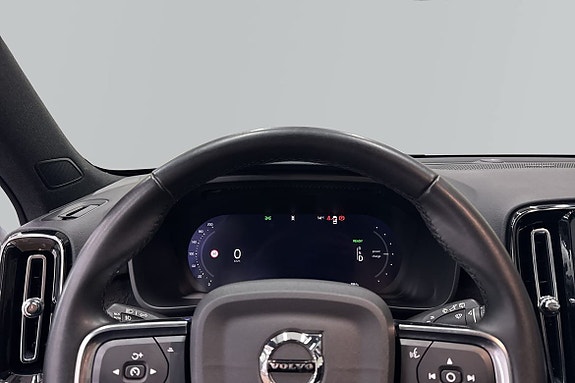 Volvo EX40 12 of 25