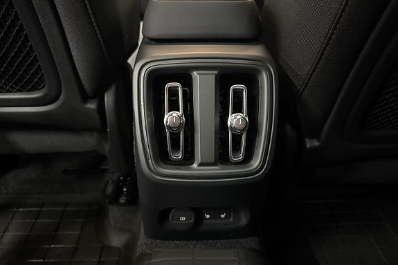 Volvo EX40 20 of 25