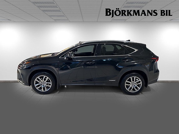 Lexus NX300h 4 of 19