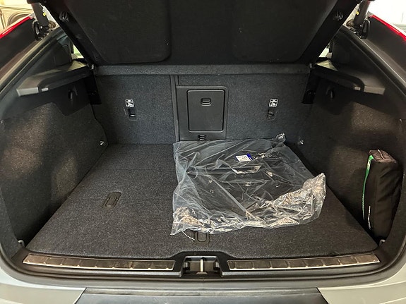 Volvo C40 14 of 15