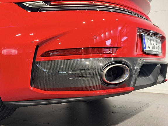 Porsche 911 Turbo S 19 of 30