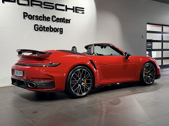 Porsche 911 Turbo S 4 of 30
