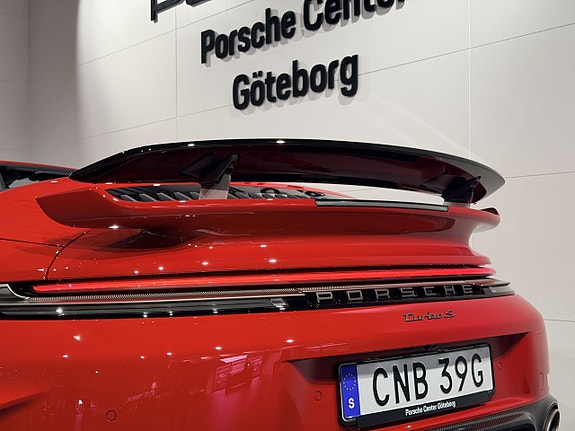 Porsche 911 Turbo S 21 of 30