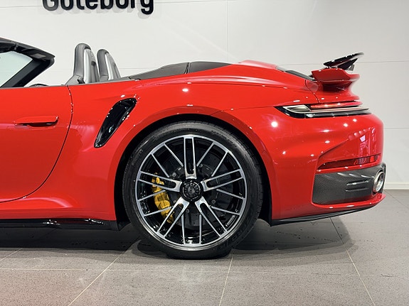 Porsche 911 Turbo S 22 of 30