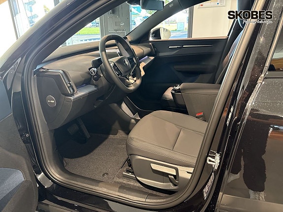 Volvo EX30 7 of 16