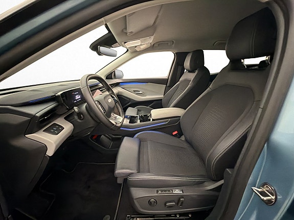 Ford Explorer 15 of 30