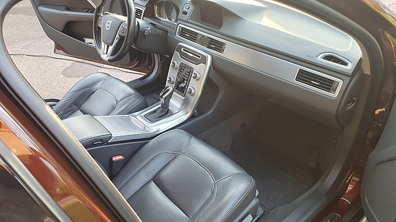 Volvo XC70 9 of 11