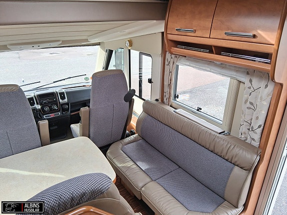 Carthago Chic C-Line I 5.8 XL Q / Automat / Kamkedja 3 of 21