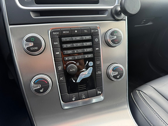 Volvo S60 8 of 9