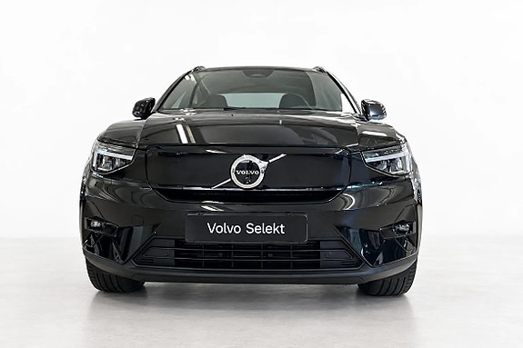 Volvo EX40 4 of 20