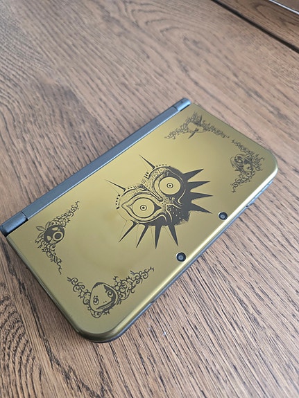 Product image 1 of 3