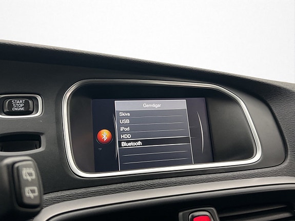 Volvo V40 Cross Country 20 of 30