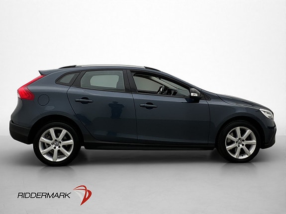 Volvo V40 Cross Country 9 of 30