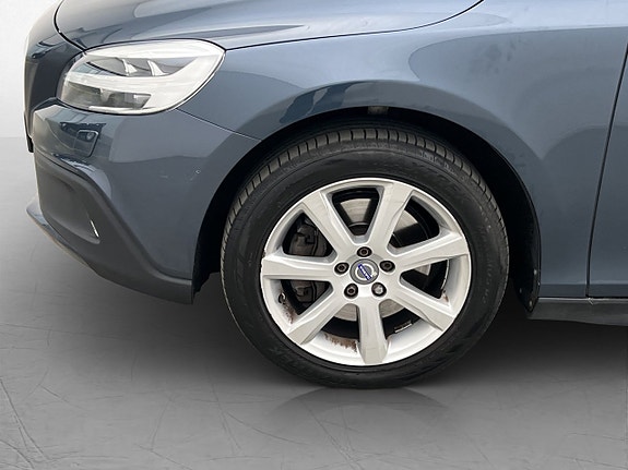 Volvo V40 Cross Country 28 of 30