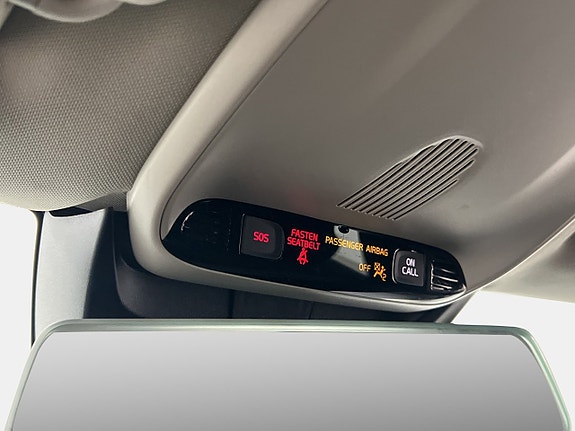 Volvo V40 Cross Country 26 of 30