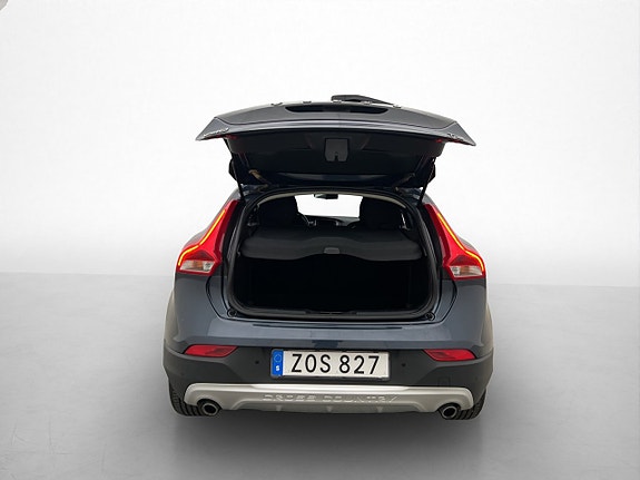 Volvo V40 Cross Country 27 of 30