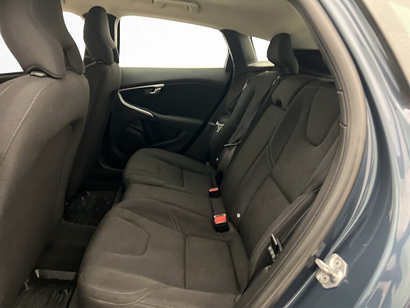 Volvo V40 Cross Country 16 of 30