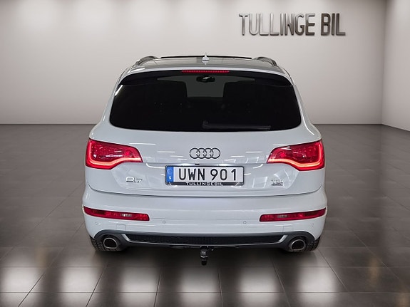 Audi Q7 4 of 24