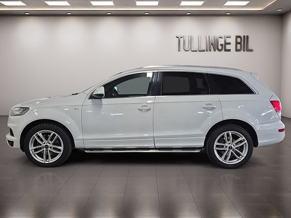 Audi Q7 2 of 24