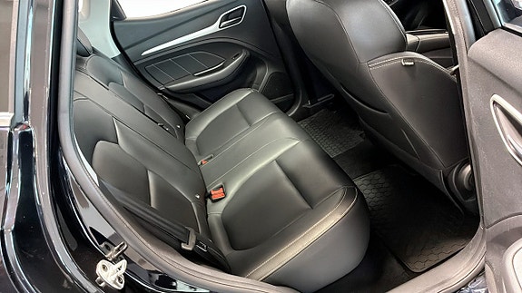 MG ZS EV 5 of 10