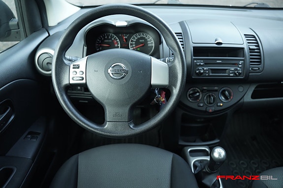 Nissan Note 9 of 13